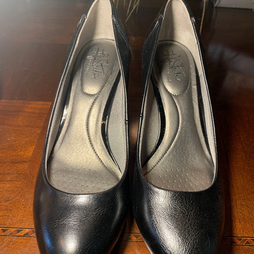 Life Stride Black Heels